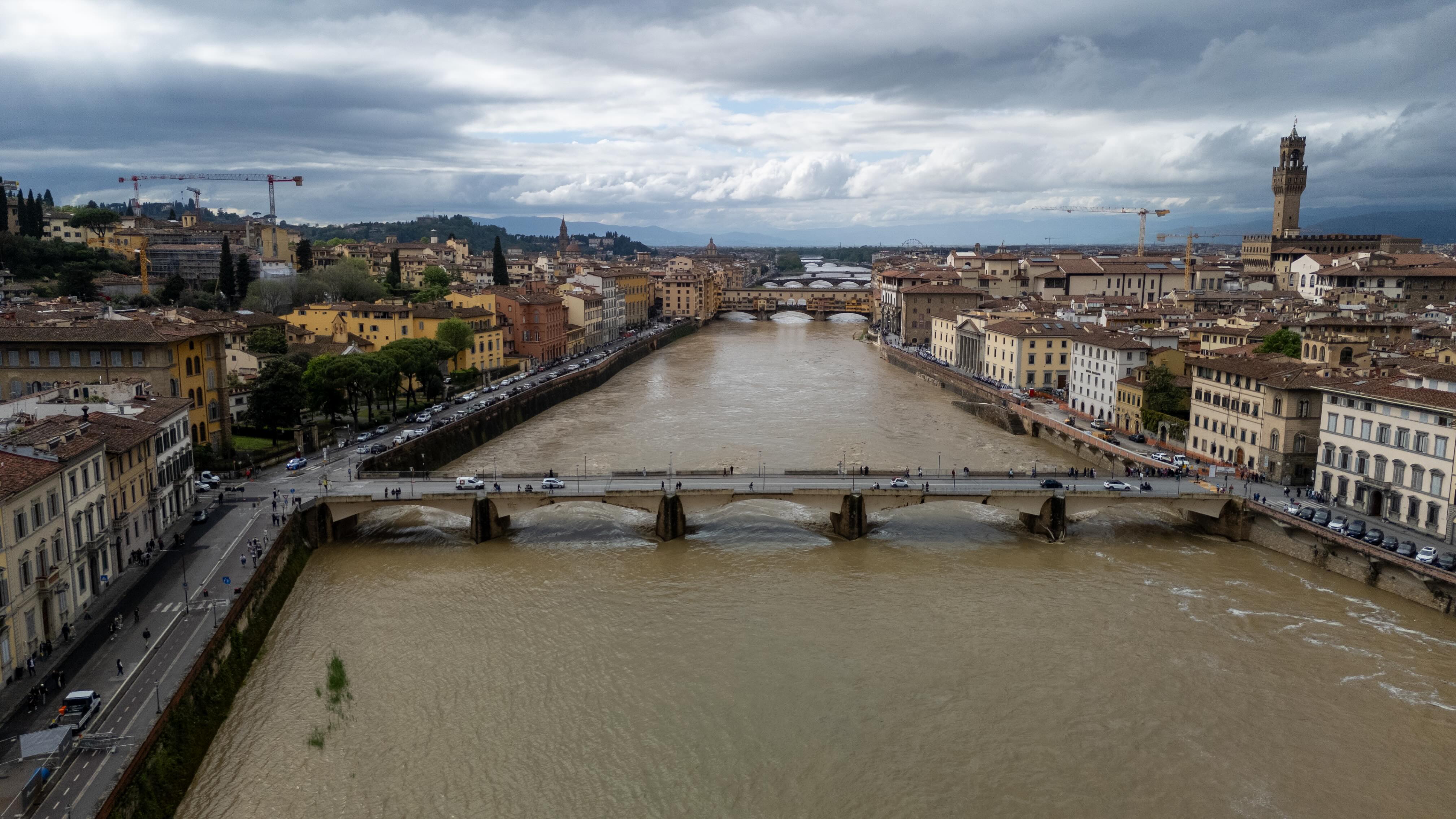 Un intervento di sostituzione della condotta idrica complesso e difficile perché da effettuare in un punto nevralgico di Firenze. Sfida vinta grazie all’utilizzo dei raccordi MULTI/JOINT® di GF Piping Systems