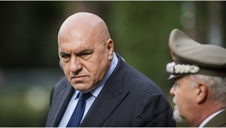 Crosetto alla Bbc: «Putin non si fermerà all'Ucraina, prepariamoci alla follia»
