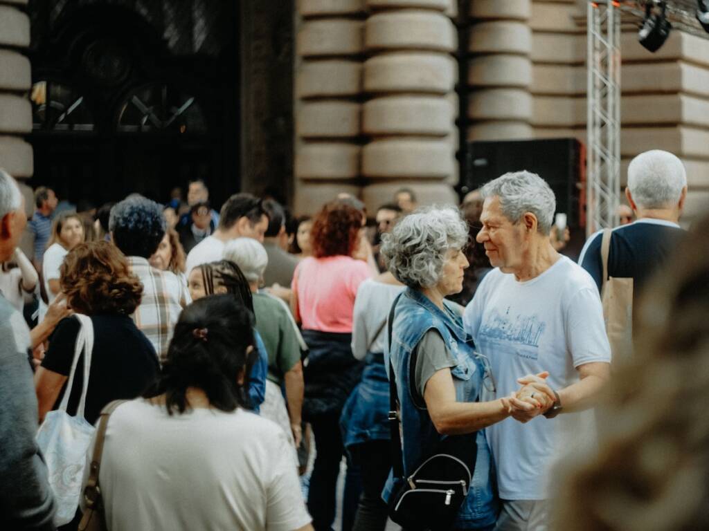 C'è più lavoro ma meno giovani e con le pensioni sotto pressione: cosa racconta il rapporto annuale Inps
