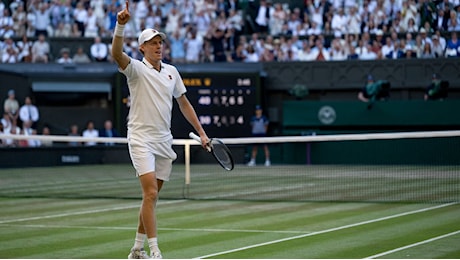 Jannik Sinner dopo Wimbledon, Buonfiglio celebra il trionfo del numero uno