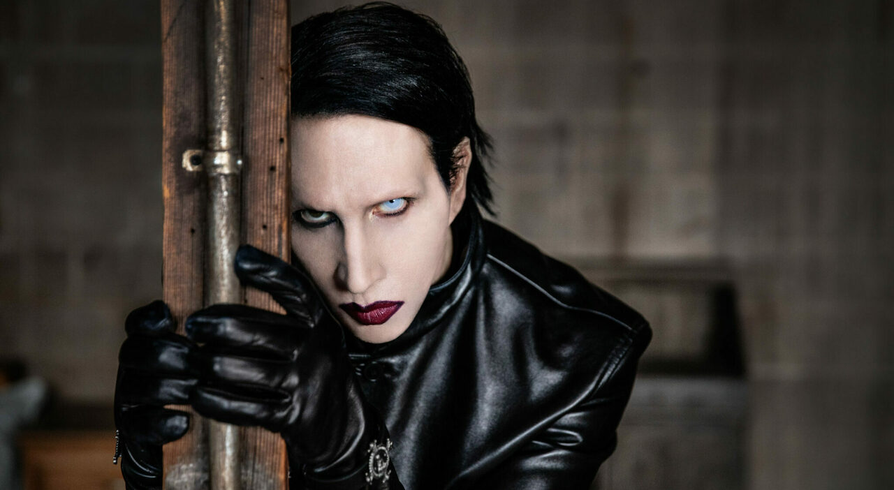 Marilyn Manson a Bari, scaletta e orari: il “rocker maledetto” per la prima volta in Puglia. Parcheggi e come arrivare