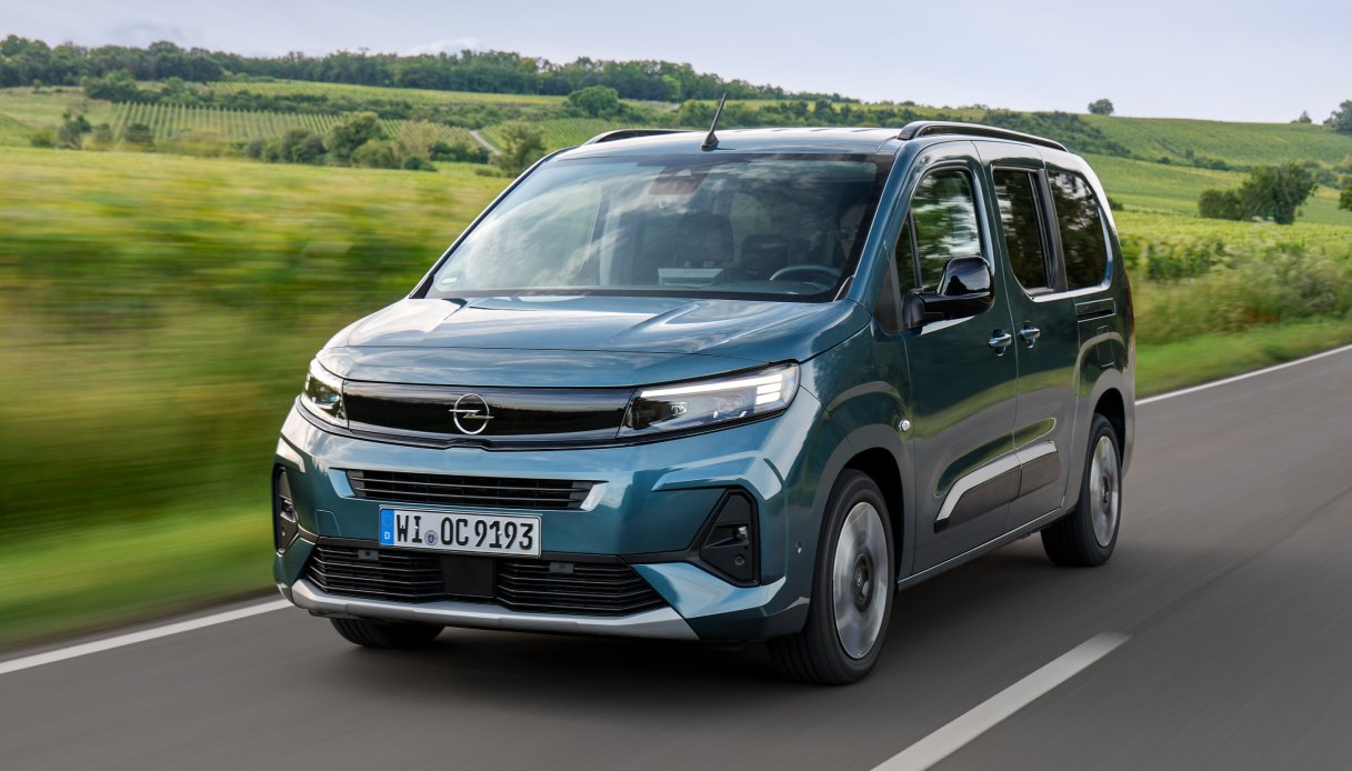Opel Combo, ora anche a benzina: spazio, tecnologia e prezzo competitivo
