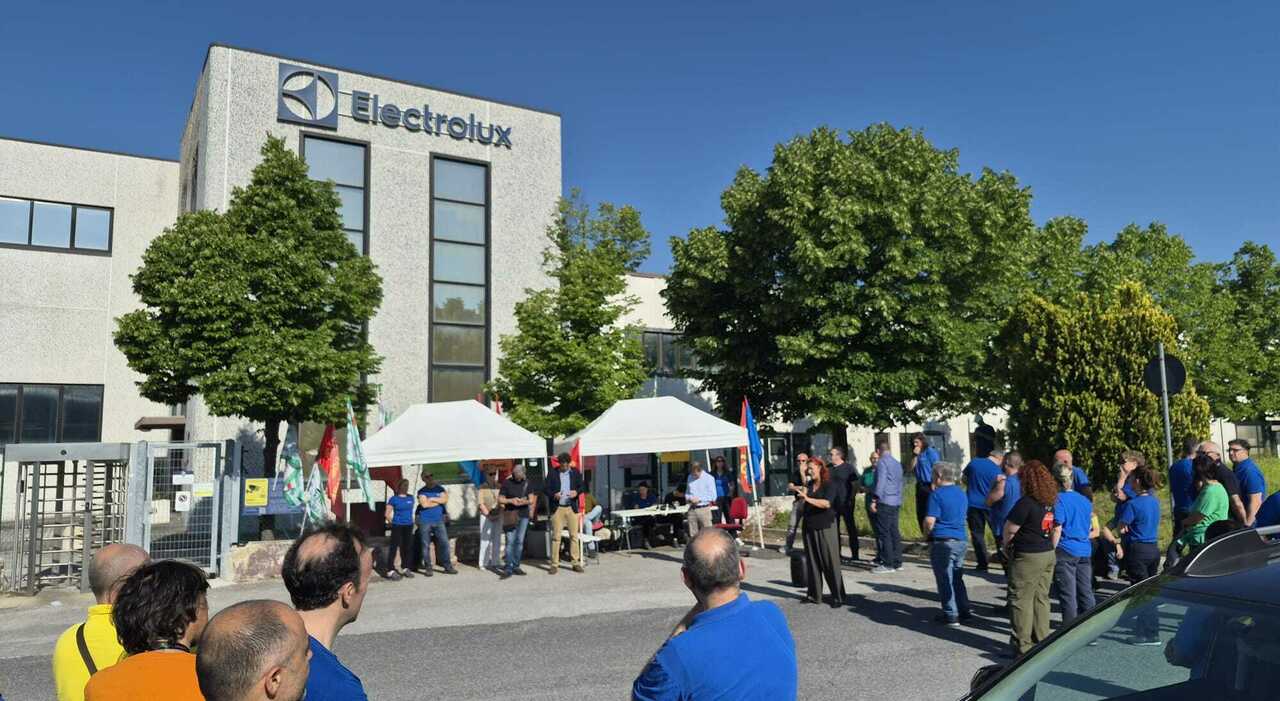 Electrolux, richiesto l'intervento del Governo. Il sindaco Grillini: «Cerreto d’Esi non si tocca»