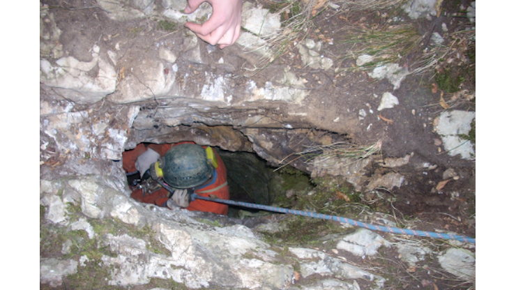 Speleologo intrappolato a 120 metri nella grotta di Garessio: salvato dopo 12 ore - TGLA7