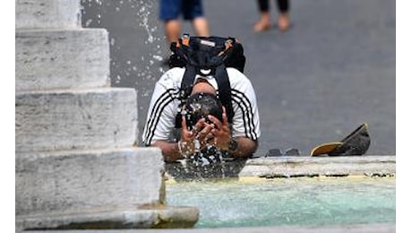 Caldo estremo, oggi 14 città in allerta massima. Da domani il Nord torna a respirare