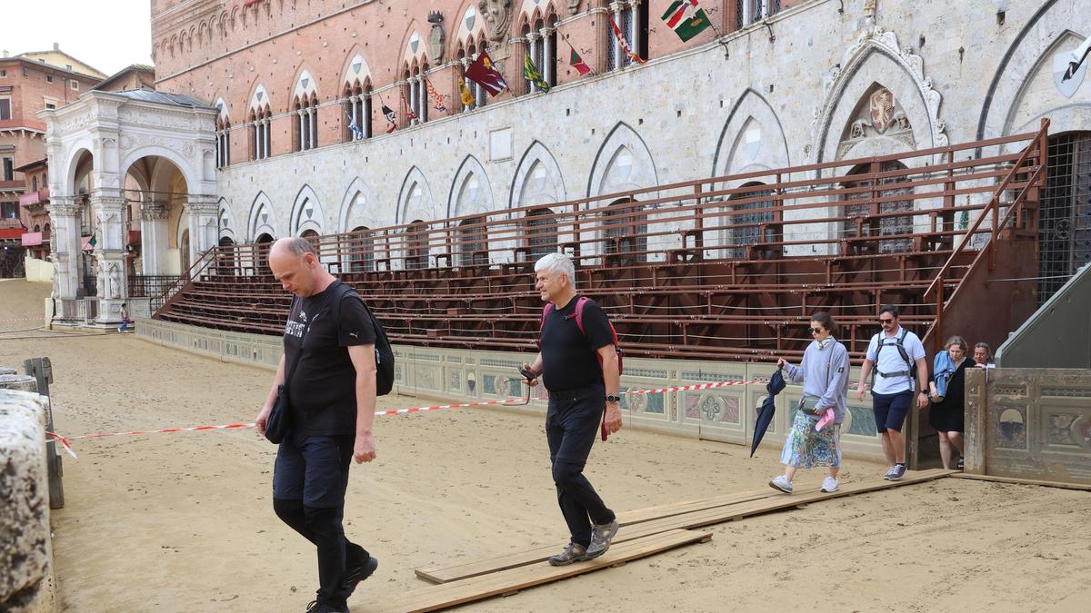 Palio rinviato causa maltempo: la pioggia impedisce la carriera di Provenzano per il terzo anno di fila