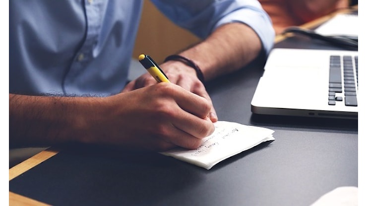 Il divario nell'uso dell'IA divide i lavoratori - tomshw.it