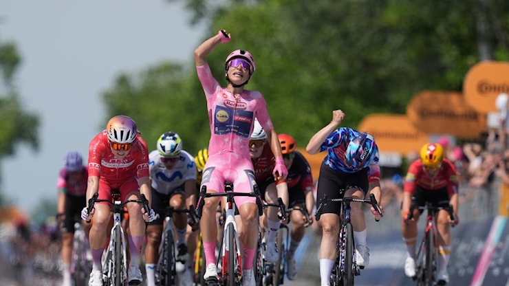 Giro Women, Balsamo vince anche la 2ª tappa e resta in maglia rosa: Dedico il successo a mio zio - La Gazzetta dello Sport