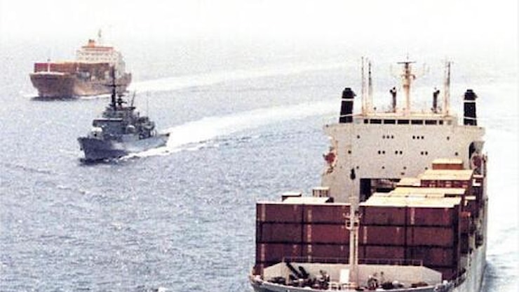 Nave francese colpita nello Stretto di Hormuz, equipaggio ferito - L'Arena