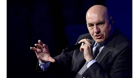 Crosetto alla BBC: «Limitare i satelliti a Kiev è un grave errore, Putin vede la debolezza e continua la guerra»