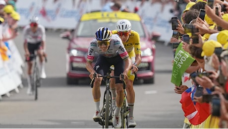 Tour, la corsa è per il podio: da Evenepoel a Del Toro, chi approfitterà del ritiro di Vingegaard