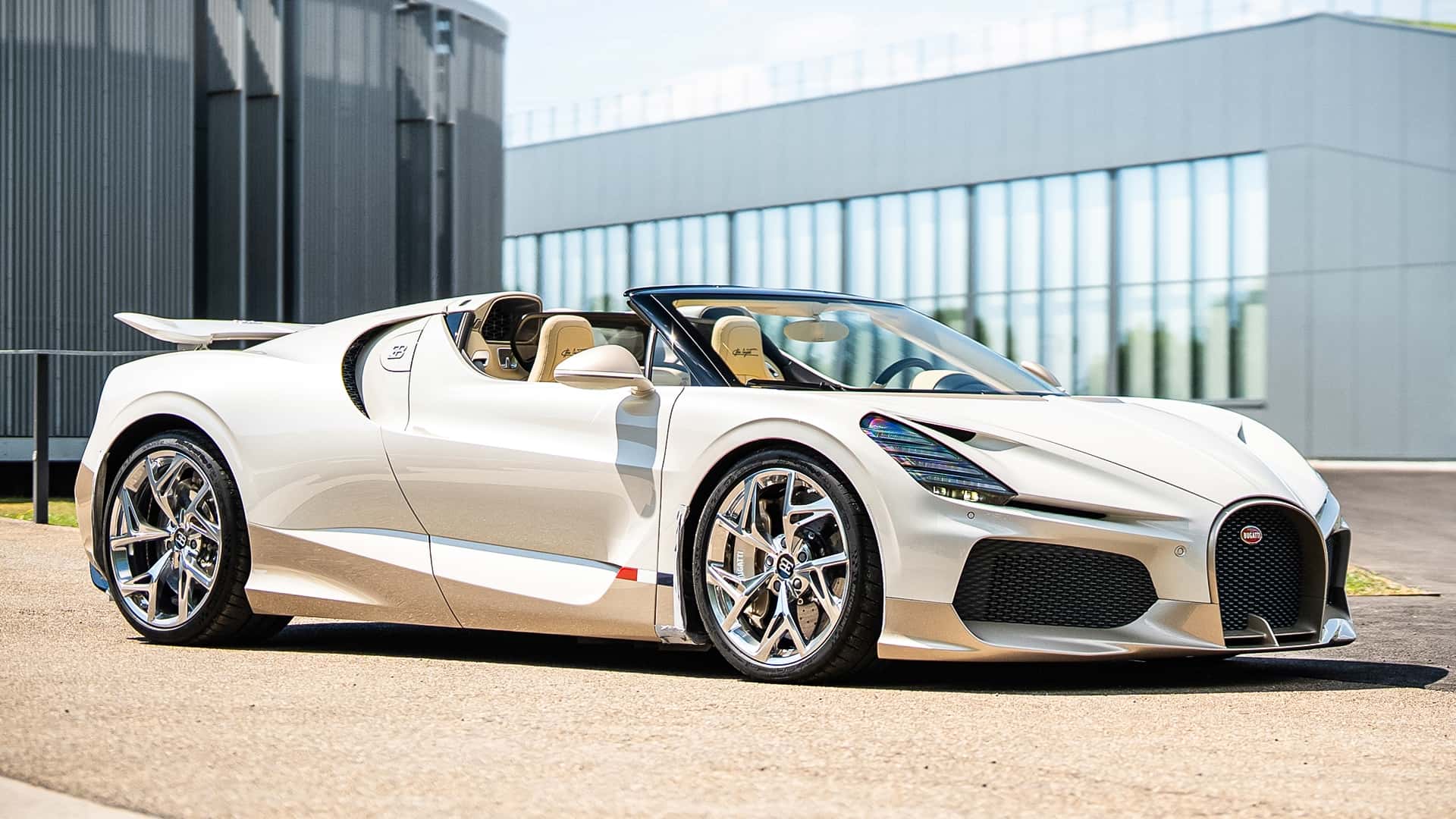 Foto - Bugatti Mistral, l'ultimo esemplare col W16