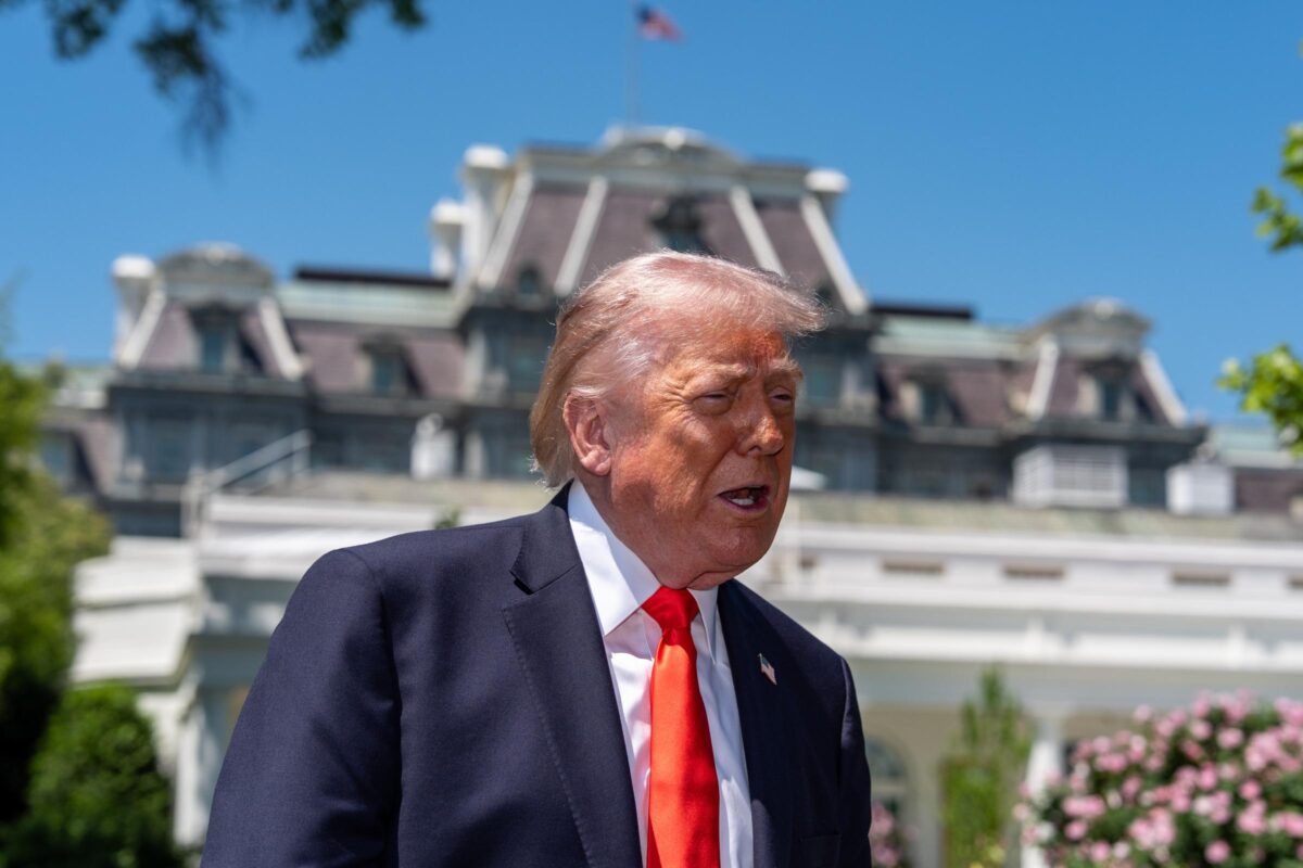 Iran, Trump sui colloqui: “Teheran ha chiesto un incontro. Sarà domani a Doha” – La diretta