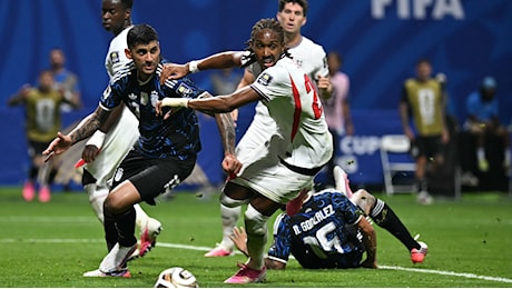 Inter, contatto col Tottenham per Romero: la difesa nerazzurra punta il Mondiale 2026