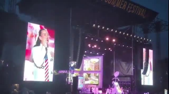 Katy Perry a Lucca conquista le Mura con il grande show pop