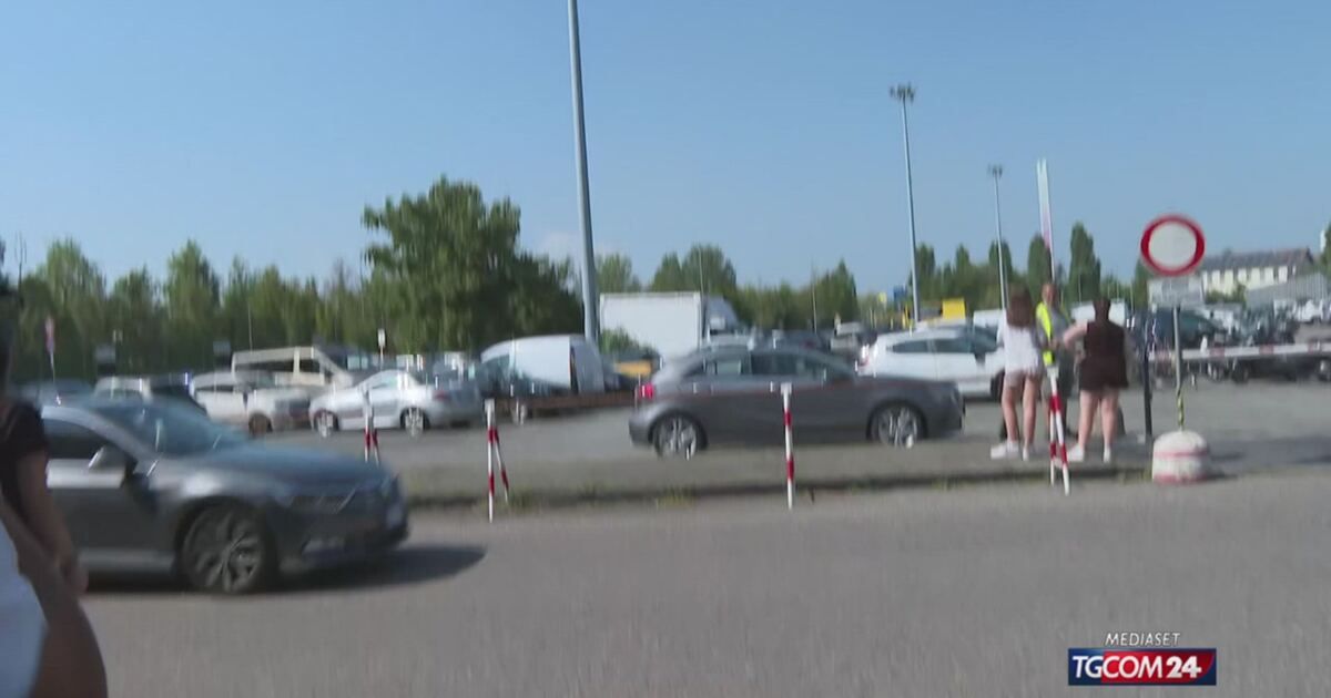 Tgcom24: Salvini all'interno del carcere di Bollate in visita a Mario Roggero Video