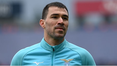 Lazio, Romagnoli convocato in ritiro dopo lo stallo con l'Al-Sadd: giovedì le visite mediche