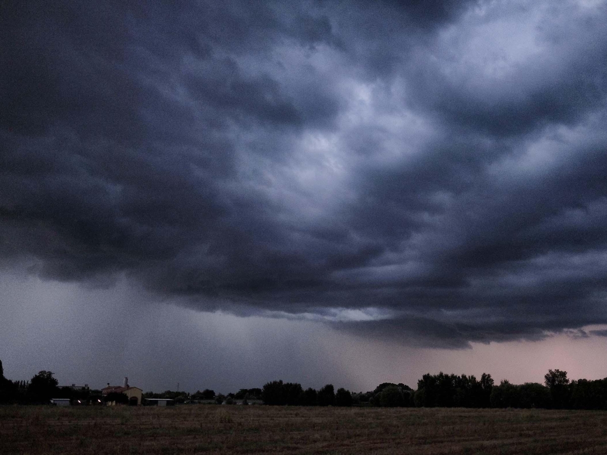 Meteo Veneto, le previsioni per giovedì 2 luglio: allerta arancione per temporali e vento, massime sotto i trenta gradi