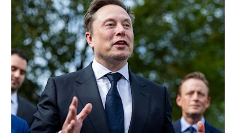 Musk promette un'azione SpaceX a ogni bambino americano tramite i Trump accounts