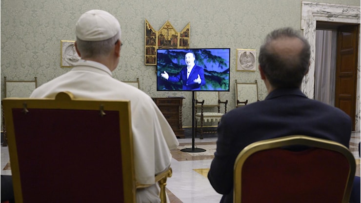 Roberto Benigni antichissimo e insieme stranamente nuovo, laicissimo ed universale (di M. Bernardini) - HuffPost Italia