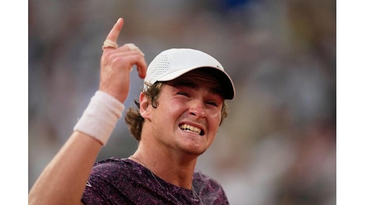Fonseca, Mensik e Jodar: la nuova generazione brilla al Roland Garros e insidia il duopolio Sinner-Alcaraz - OA Sport