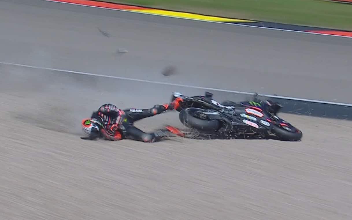 Bezzecchi, oggi la caduta nelle qualifiche MotoGP in Germania. VIDEO