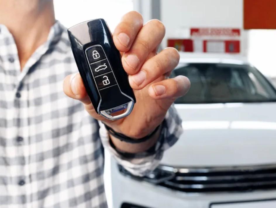 Beffa leasing sociale: vale anche per le termiche, in Francia no