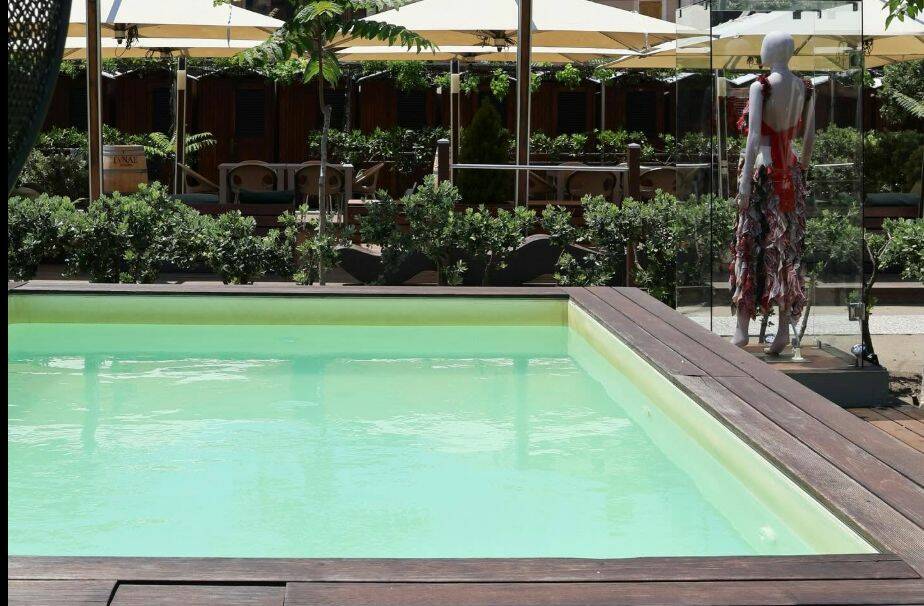 Deceduta la bambina di 11 anni risucchiata dal bocchettone della piscina: i genitori dispongono la donazione degli organi