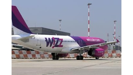 Volo Wizz Air per Atene, il Boeing decolla a due secondi dal disastro: svelato l’errore dei piloti a Luton