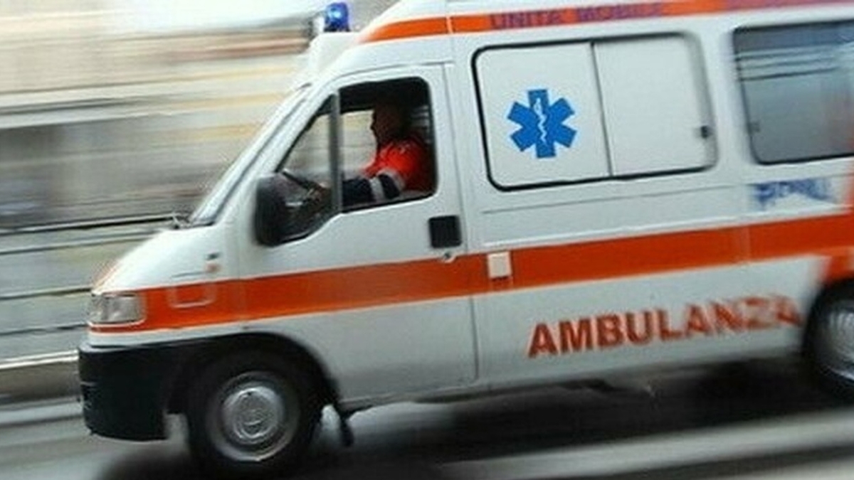 Rescaldina, bimbo di cinque anni cade dal quarto piano: salvo grazie ai fili del bucato dei vicini