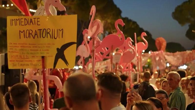 Video: Albania, continua la protesta contro il progetto del resort legato a Trump