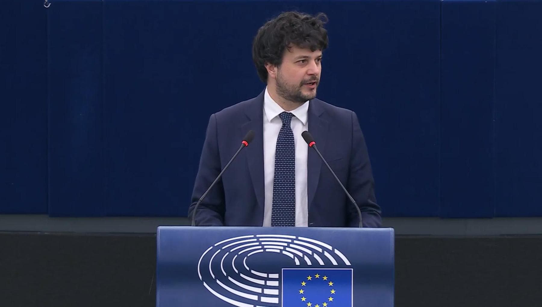 Decreto IA, Benifei: “Ue dovrebbe contestare la procedura d'urgenza sul riconoscimento facciale”