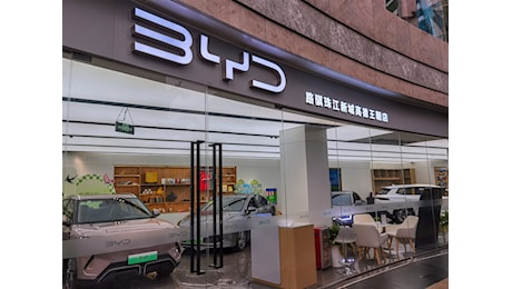 BYD accelera sull'Europa: 40.000 assunzioni e una fabbrica in Francia