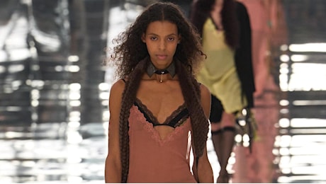Tendenze moda primavera/estate 2027: cosa emerge dalla Milano Fashion Week