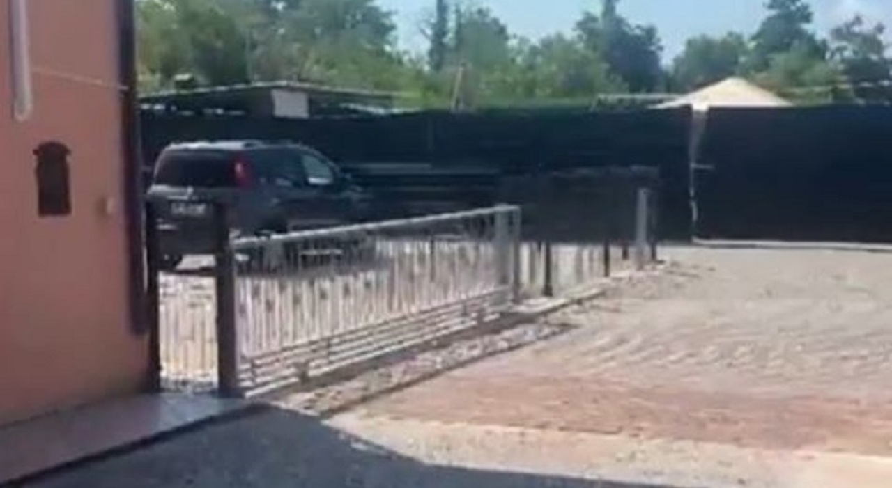 Bambino di un anno e mezzo muore investito dall'auto della nonna. Il luogo della tragedia VIDEO
