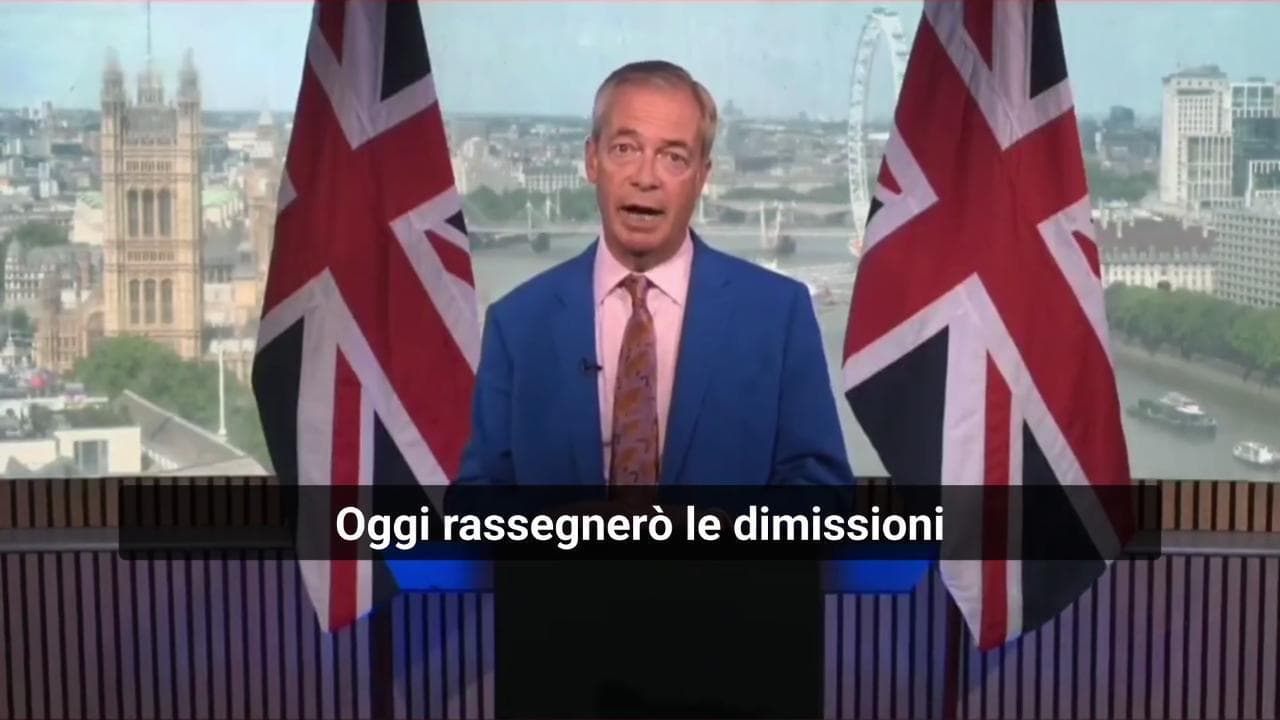 Farage si dimette dal Parlamento dopo le accuse: Sfida tra il popolo e l'establishment