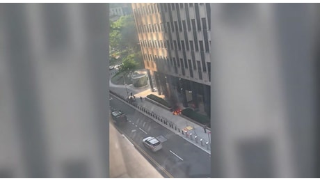Ordigno incendiario davanti alla sede dell'Fbi di New York, un uomo fermato