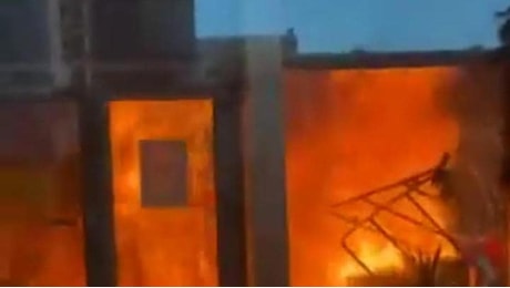 Esplode la protesta degli studenti in Francia, centinaia di arresti e presidi aggrediti