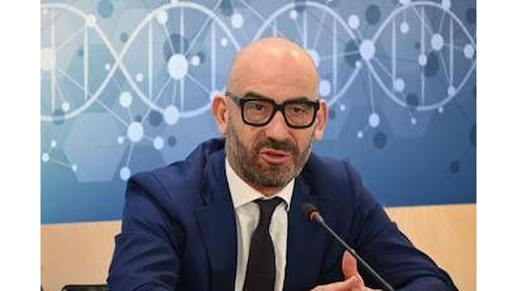 Influenza, Bassetti: In ospedale 20enne con pericardite-miocardite, giovani vaccinatevi - OglioPoNews