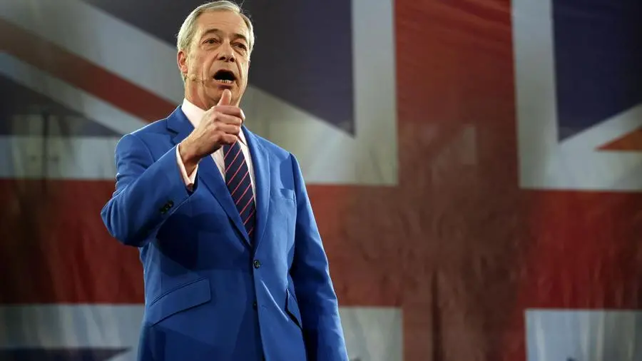 Brexit, elezioni ed estrema destra: Andy Burnham sfiderà Farage e le sue sette vite