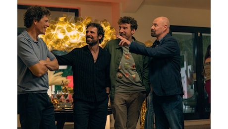 Maschi veri 2, la decostruzione non si esaurisce con un corso: la serie Netflix torna dal 7 ottobre