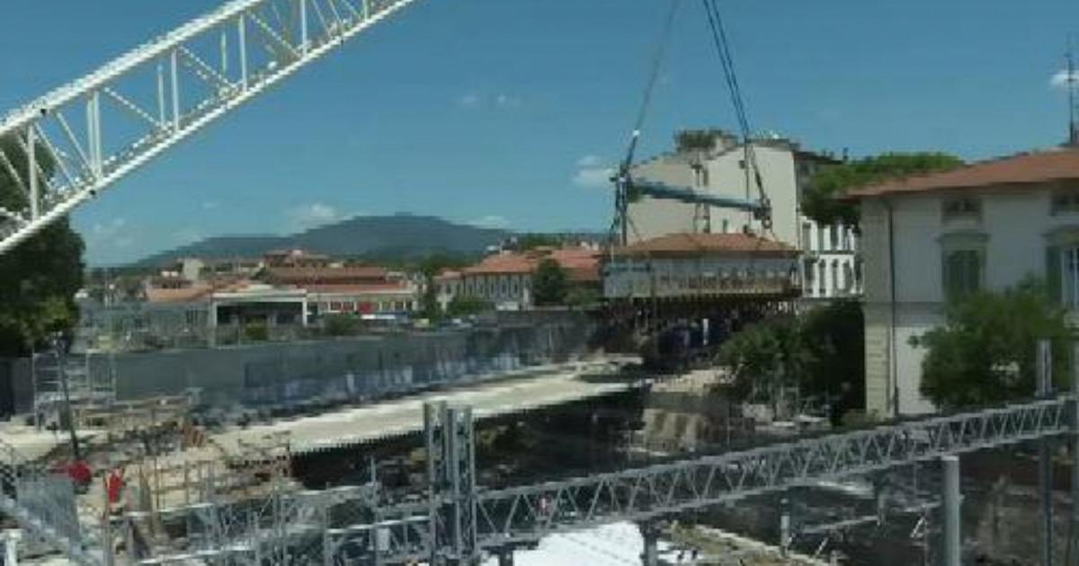 Ponte al Pino, riaperta la passerella pedonale. Rfi: Cantiere nei tempi