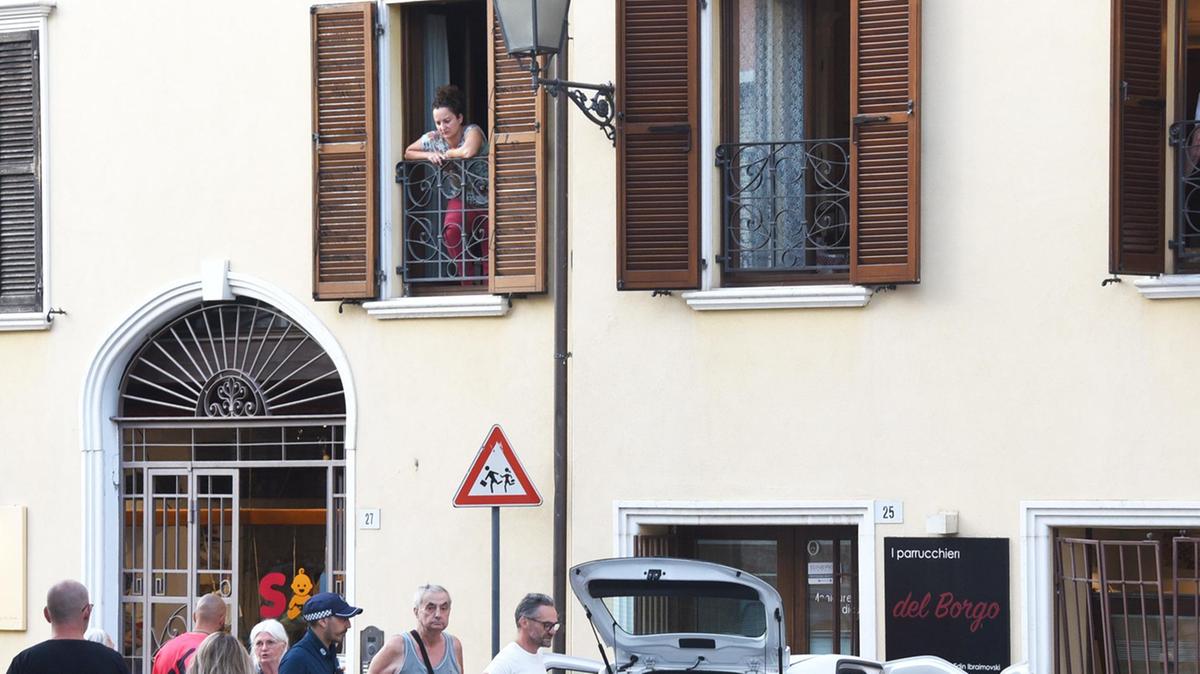 L’auto piomba sulla folla. Cinque feriti nel Borgo