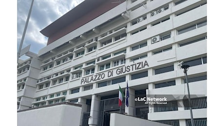 Giudice di Cosenza sospeso da funzioni e stipendio: accusato di molestie a una 18enne