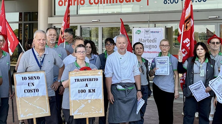 Sciopero e presidio: Trasferiti a 100km. La denuncia della Cgil - lanazione.it