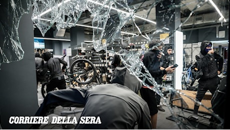 Scontri a Milano, Mattarella: «Violenze da soggetti inediti»