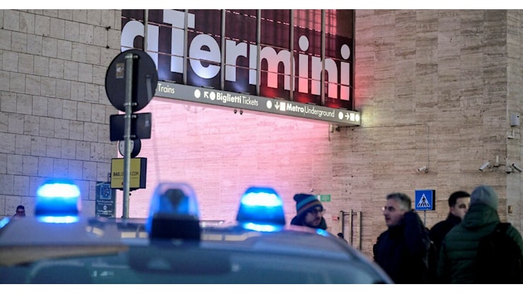 Aggressioni razziali a Termini, trovato Mein Kampf: tre giovani denunciati a Roma - Il Fatto Quotidiano