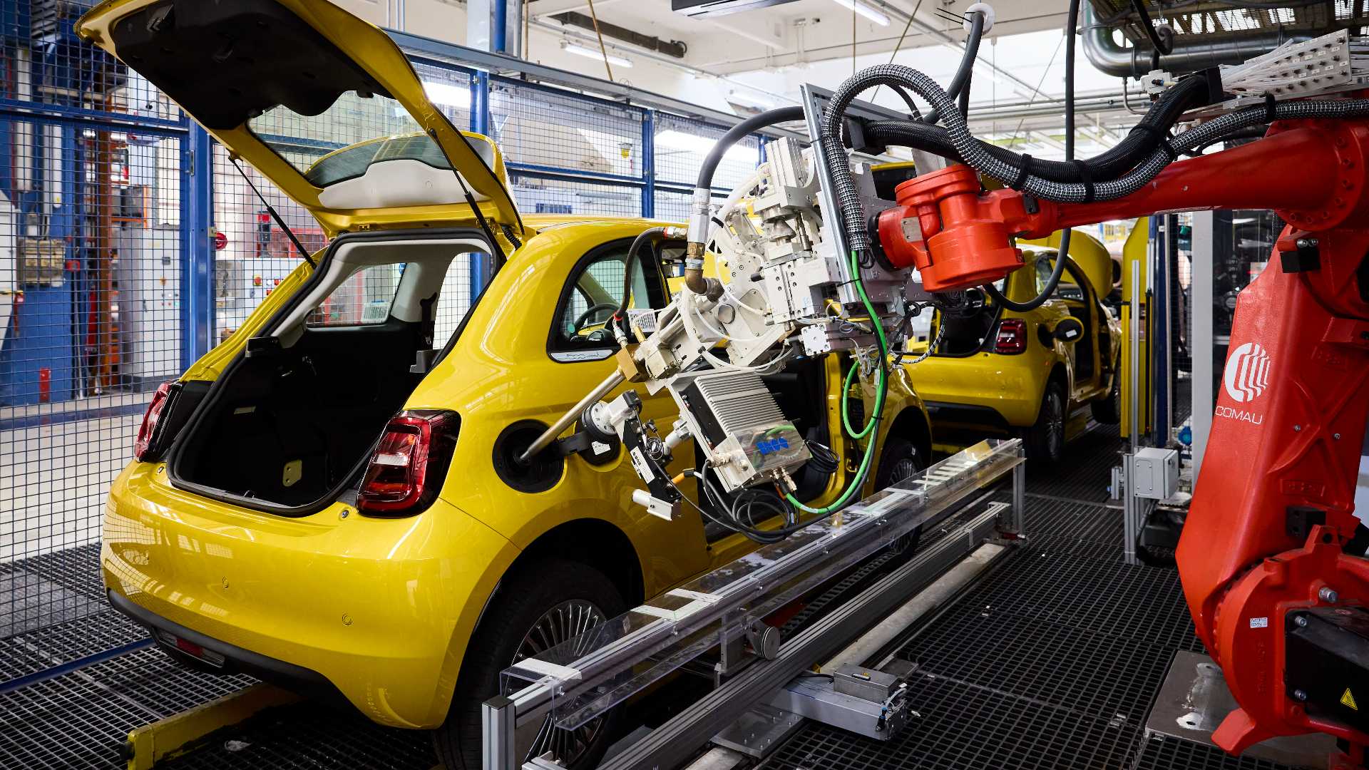 Mercato dell’auto a maggio, cresce ancora ma il motore è sempre elettrico (e cinese)