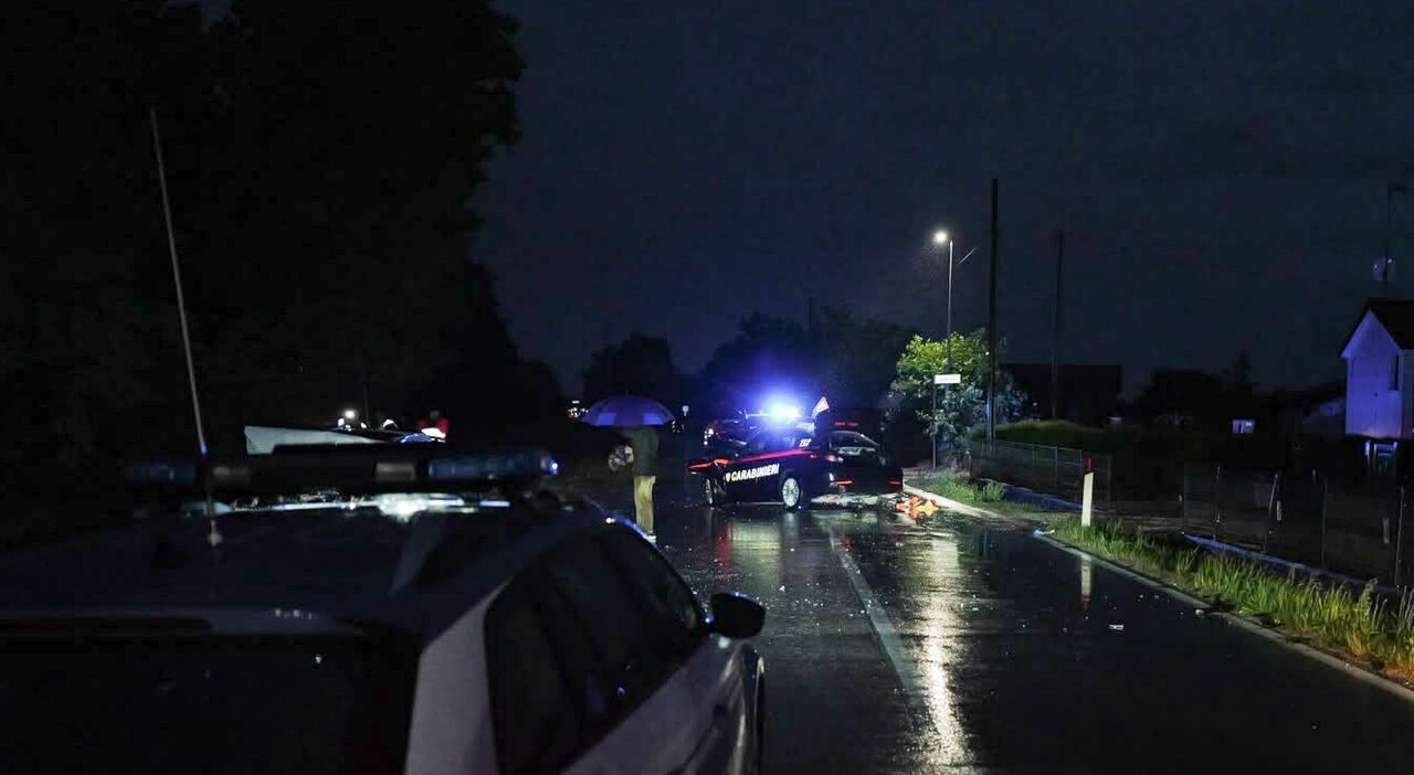 Auto in sorpasso si scontra con la pattuglia dei carabinieri. Gravi due militari, ricoverati in prognosi riservata