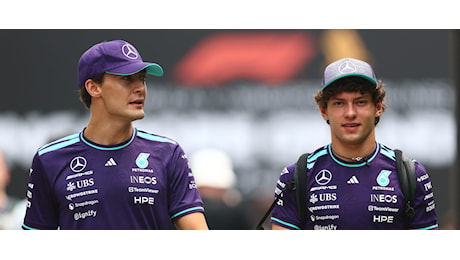 F1, Antonelli sfida Russell a Singapore: Mercedes cambia tutto